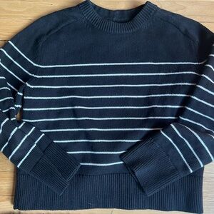 Abercrombie & Fitch Navy Blue Knit Sweater size small